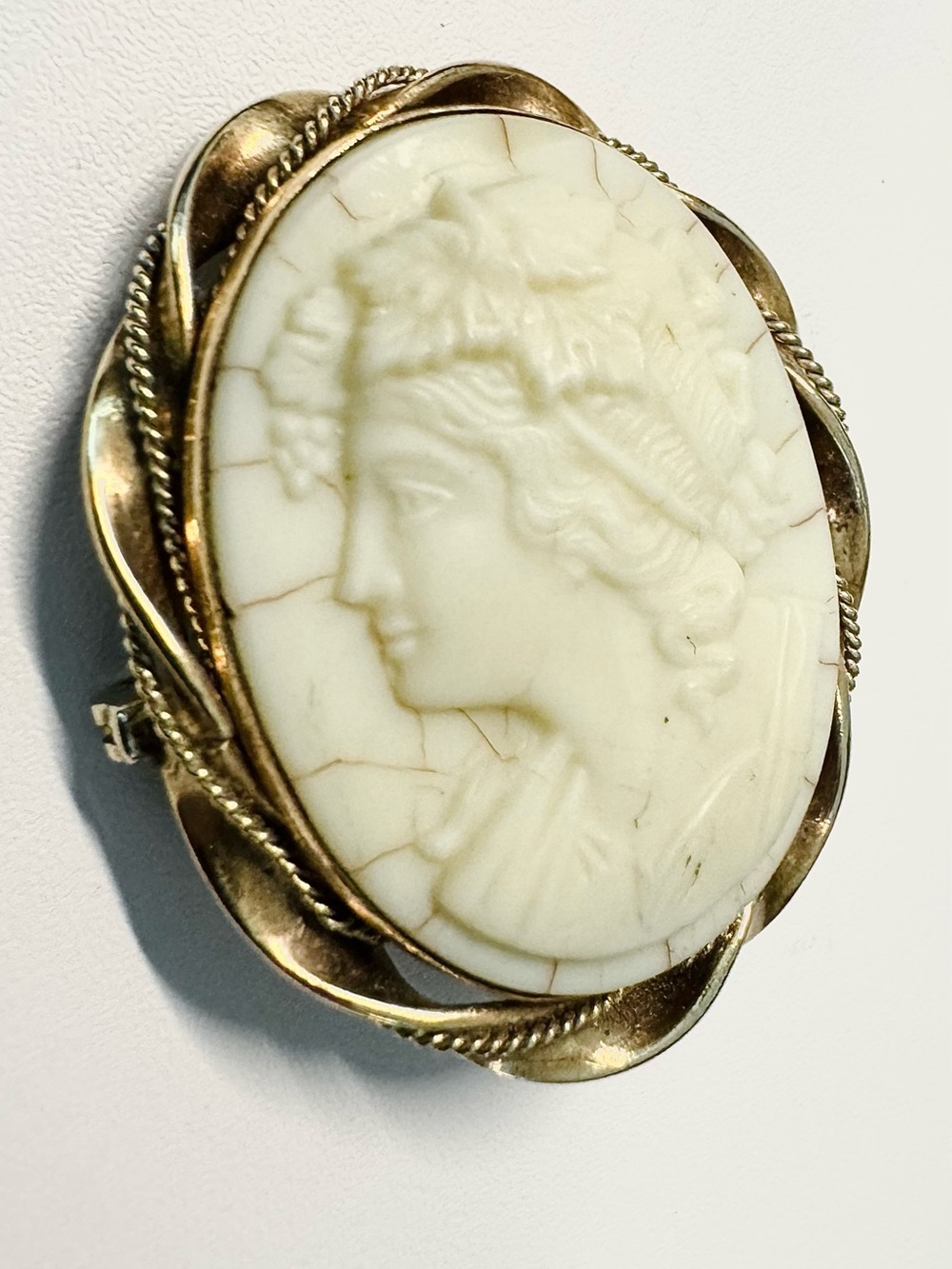 Antique Victorian 10K Gold Bacchante Cameo Brooch c. 1890 - Picture 5 of 8